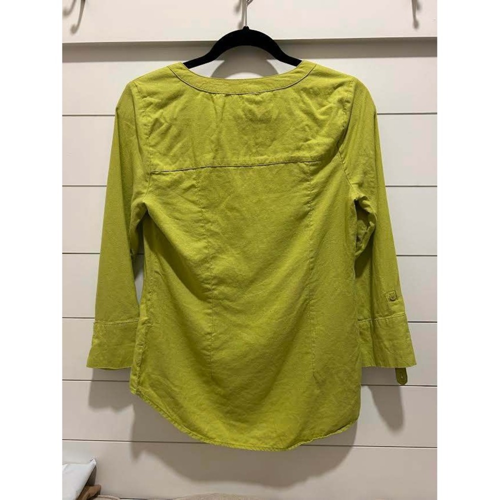 Emily Daniels Chartreuse Green Linen Blend Tie Front Button Top Sz. M Roll Tab - Picture 3 of 9